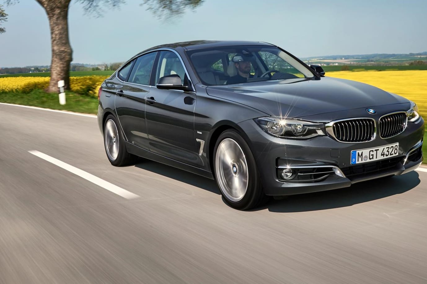 BMW hat den 3er GT leicht überarbeitet.