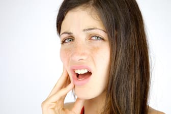 Botox gegen Zähneknirschen: In manchen Fällen kann das Nervengift Abhilfe schaffen.