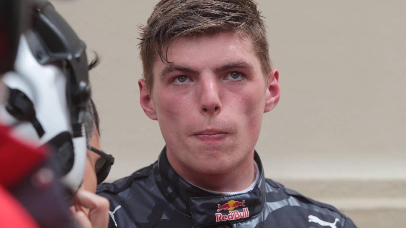From Hero to Zero: Barcelona-Sensationssieger Max Verstappen baute in Monaco gleich zwei Unfälle.