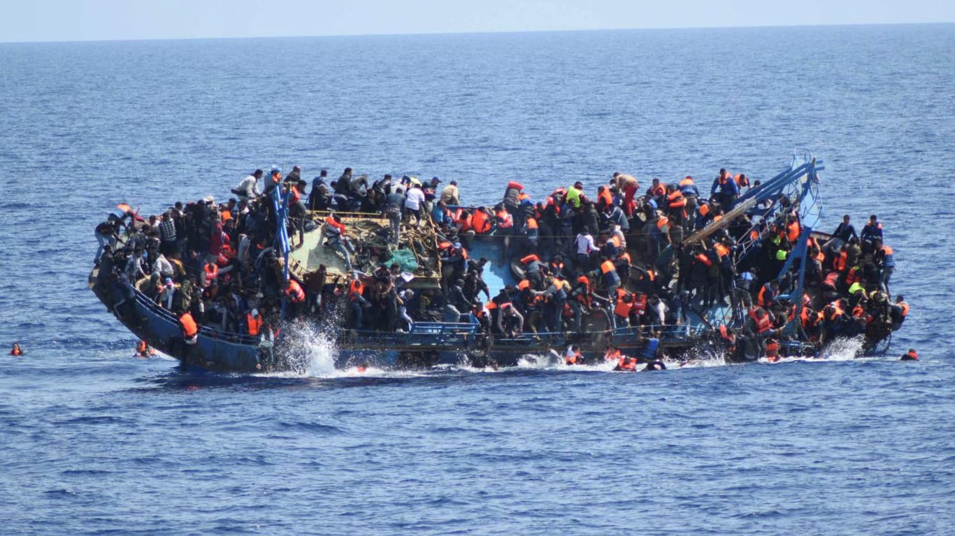 Vor Kreta ist wieder ein Boot mit Flüchtlingen gekentert. (Archivbild)