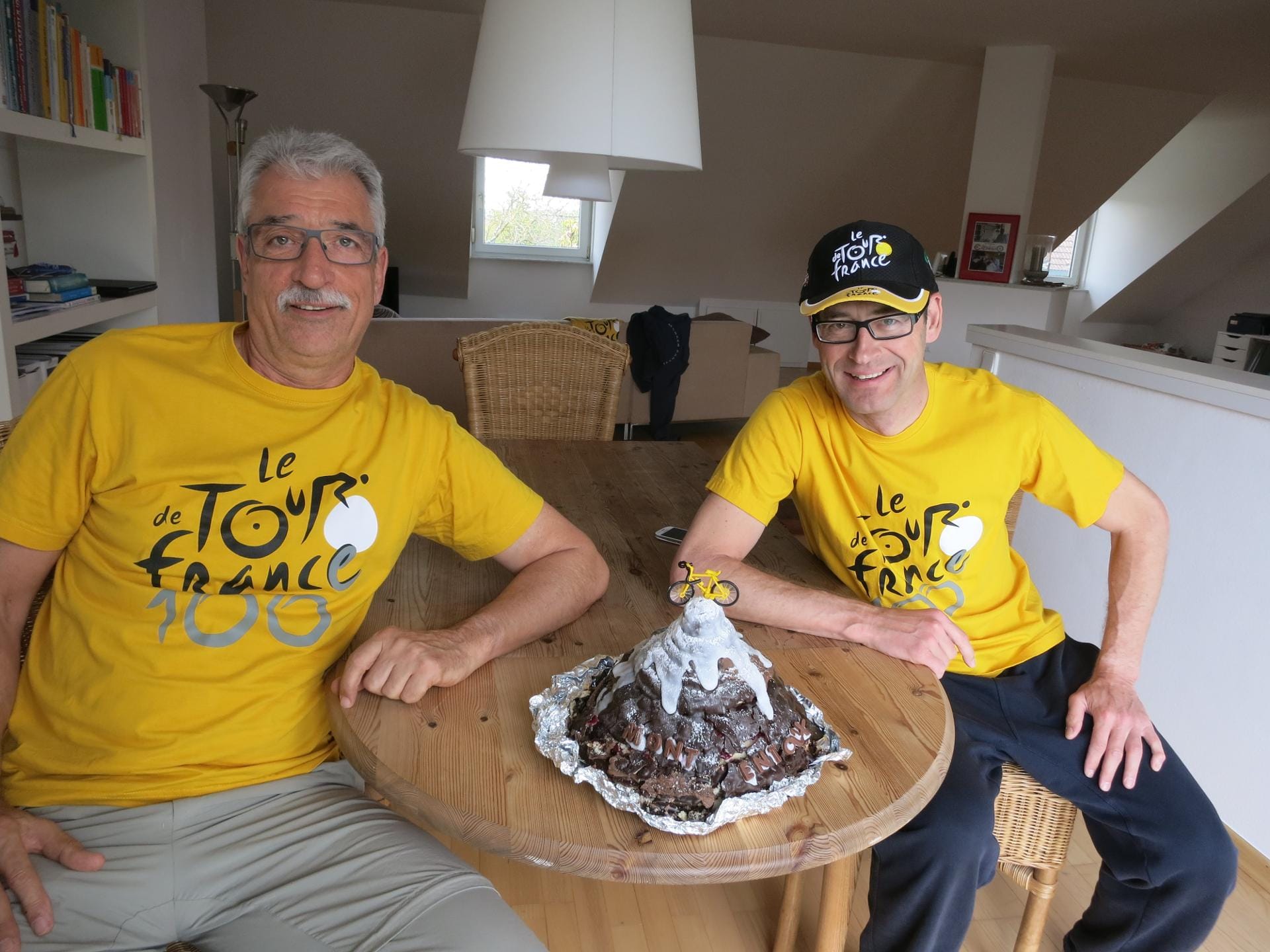 Voll focusiert auf die Tour de France und den Mont Ventoux: Biermann (re.) mit seinem Freund und Radkollegen Karl-Heinz "Charly" Schirber.