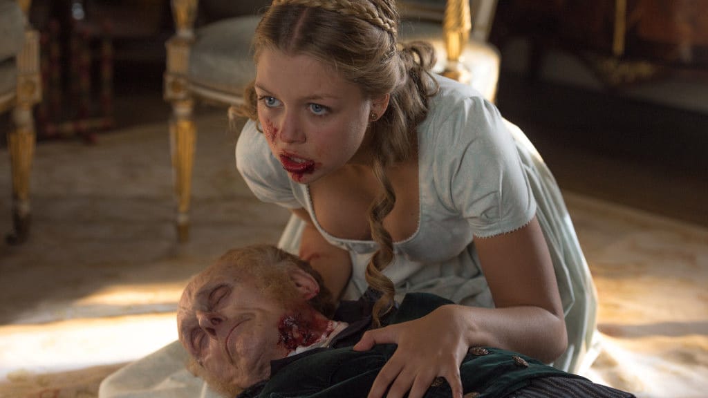 Zombie-Dame beim Nachmittags-Snack.