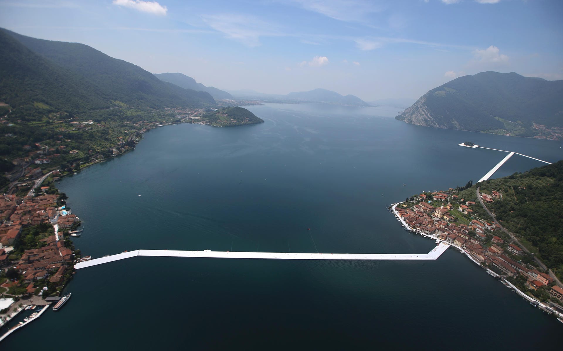 Der Iseosee ist ein recht unbekannter Oberitalienischer See. Doch mit der Beschaulichkeit ist es im Sommer vorbei, denn vom 18. Juni bis 3. Juli 2016 findet hier ein unvergessliches Schauspiel statt.