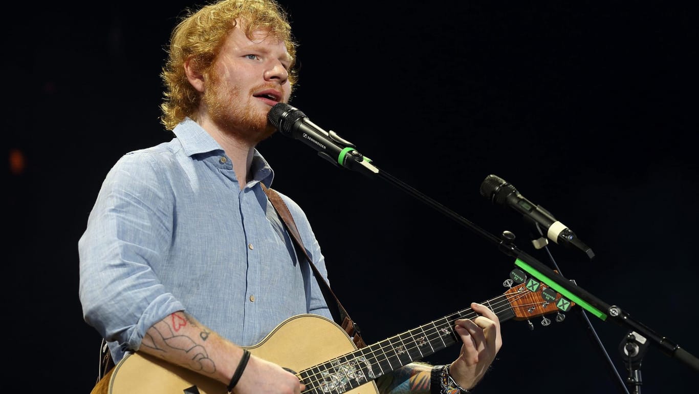 Ed Sheeran veröffentlichte bisher zwei Studioalben. Ein drittes ist in Arbeit.