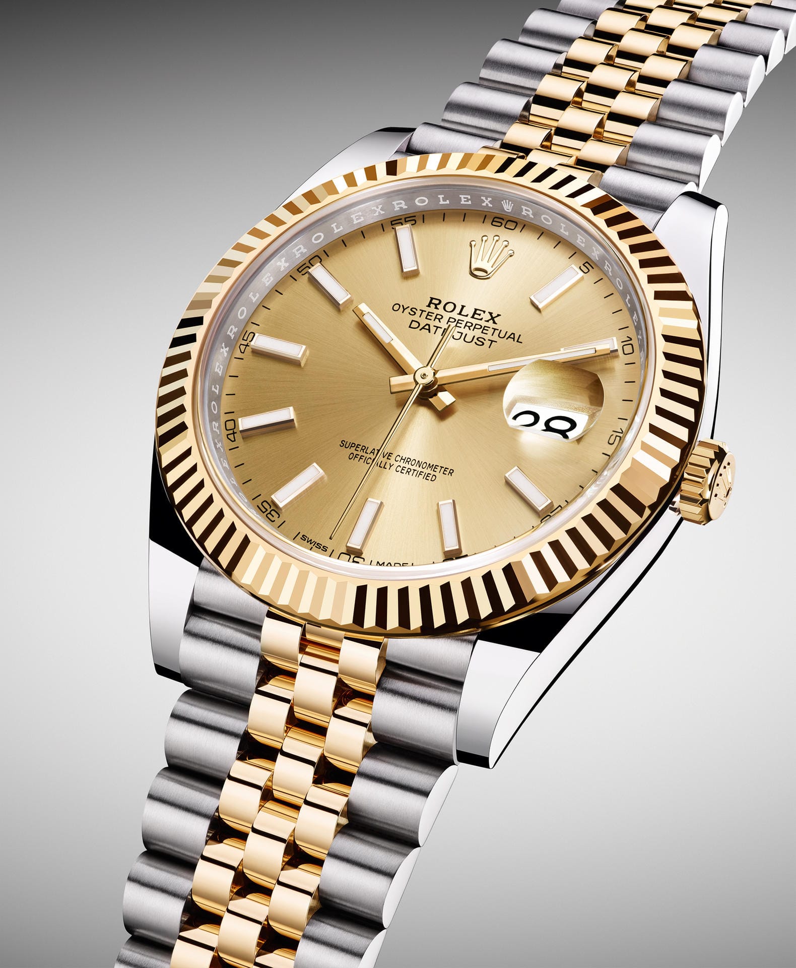 Bronze geht an die Rolex Datejust, den Inbegriff der klassischen Armbanduhr – so der Hersteller. Ab 9950 Euro.
