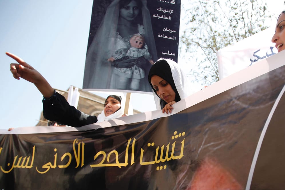 Frauen im Jemen protestieren gegen Kinderehen.