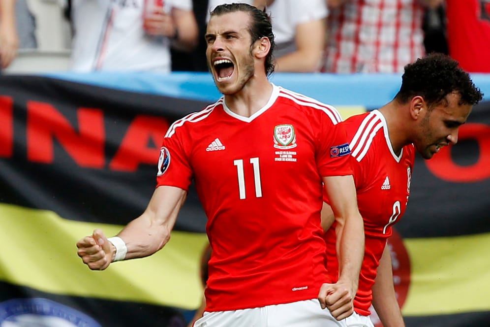 Gareth Bale bejubelt den Erfolg seiner Waliser.