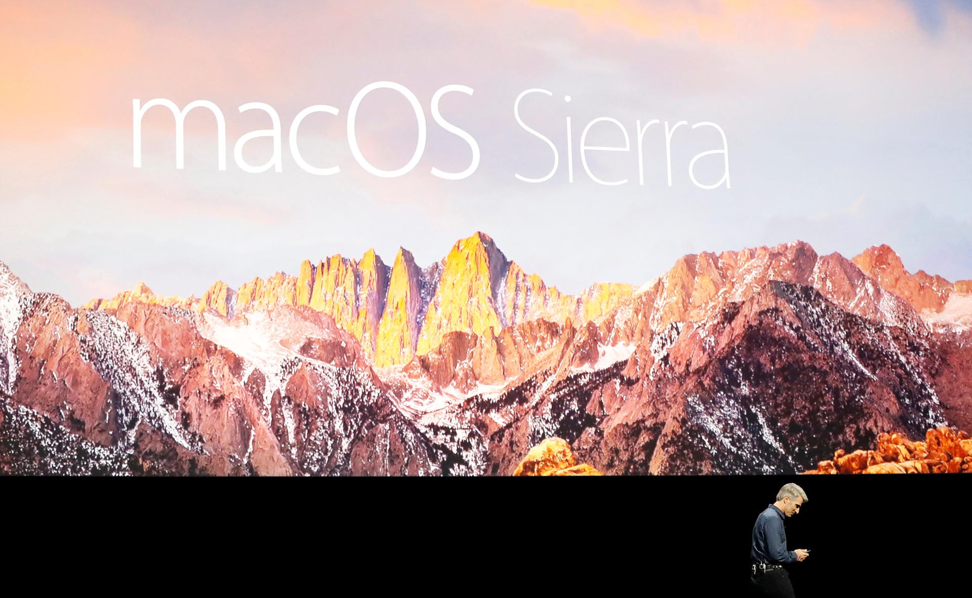 Bei seinem Desktop-Betruebssystem heißt es "zurück zu den Wurzeln", denn Mac OS X wurde auf debn Namen macOS umgetauft.