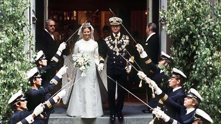 Das schwedische Königspaar feiert am 19. Juni 1976 eine glanzvolle Hochzeit.