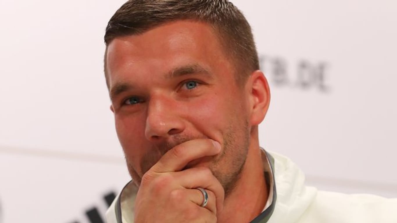 Lukas Podolski hat die Entwicklung der polnischen Nationalmannschaft gelobt.