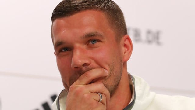Lukas Podolski hat die Entwicklung der polnischen Nationalmannschaft gelobt.