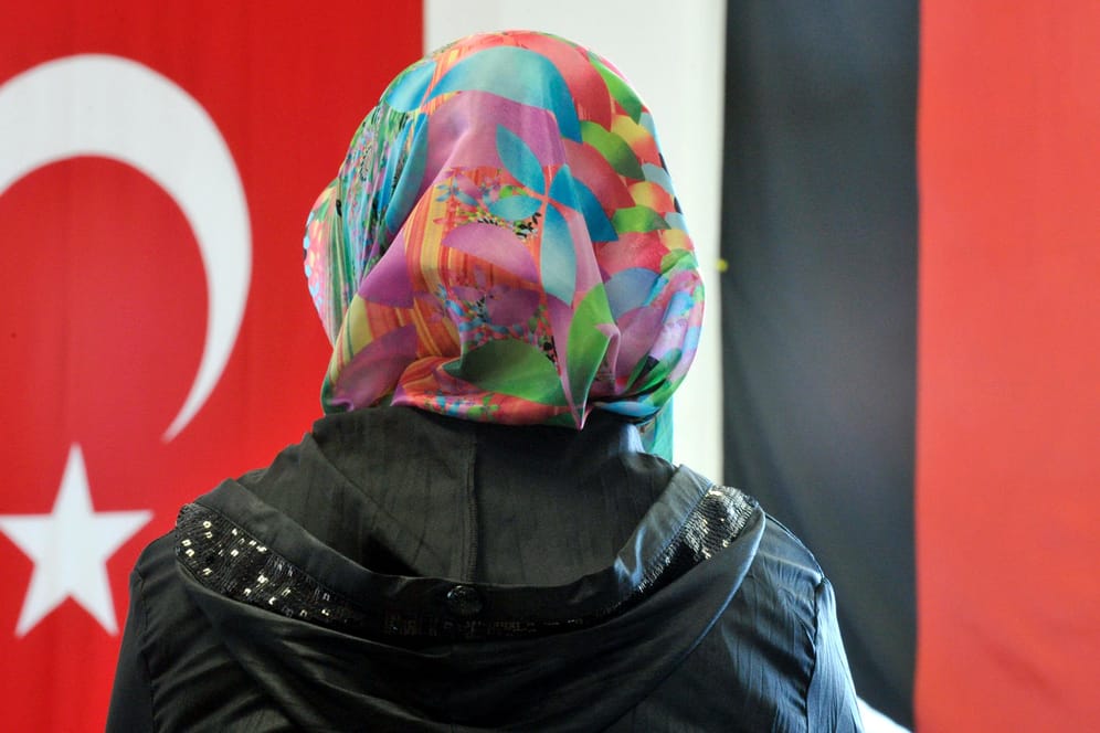 Türkischstämmigen Muslimen fehlt die Anerkennung durch die deutsche Gesellschaft.