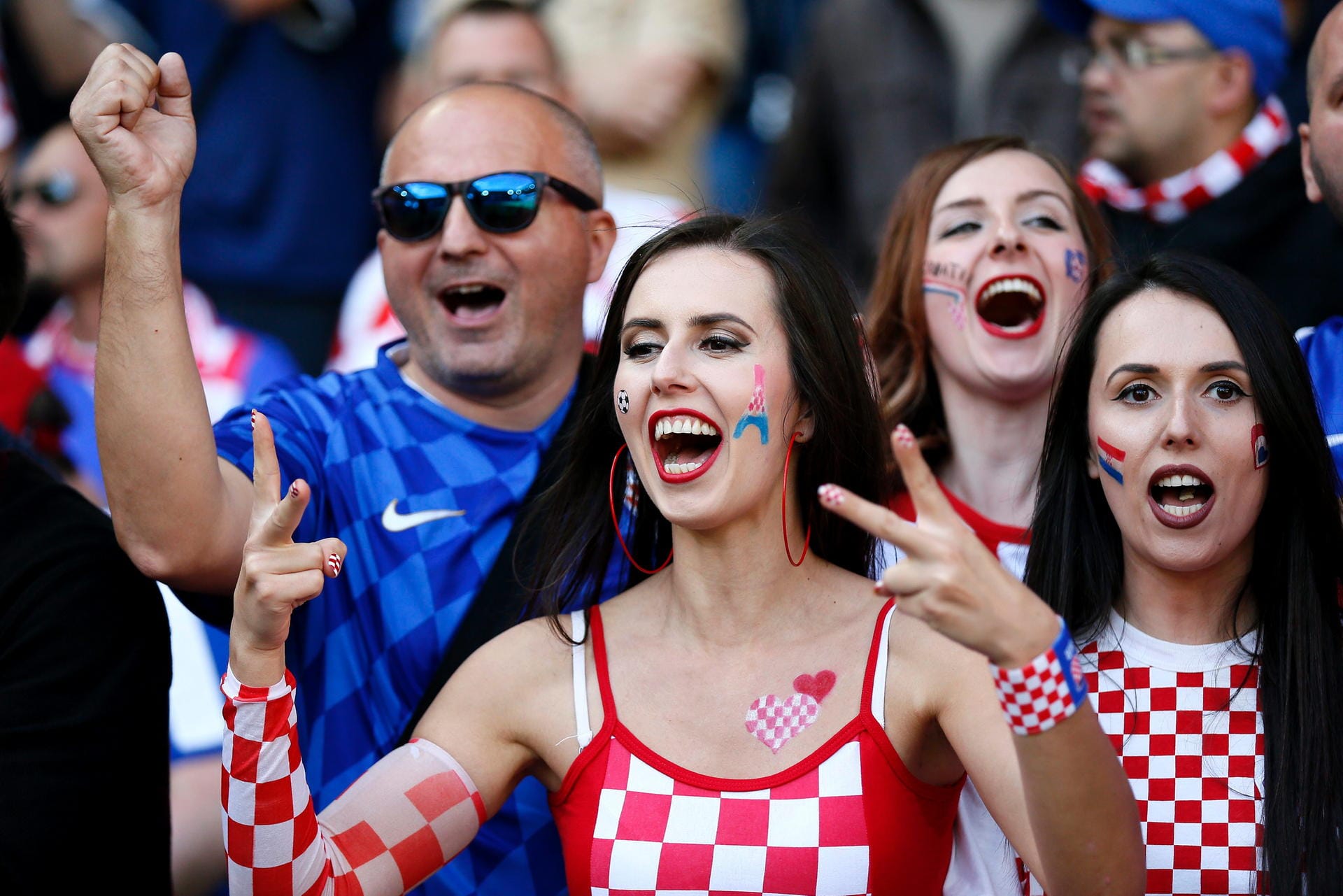 Vorfreude auch bei den Fans in Saint-Etienne: Kroatien trifft am zweiten Spieltag der EM-Gruppe D auf Tschechien.