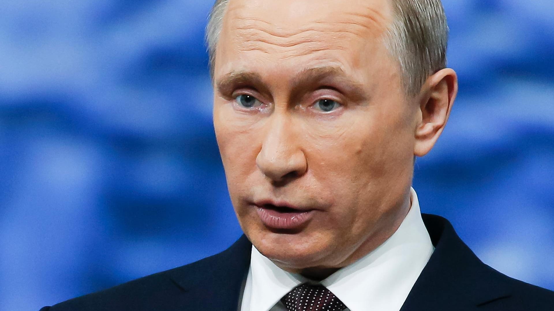 Wladimir Putin setzt im Verhältnis zu USA und EU plötzlich auf versöhnliche Töne. Wladimir Putin setzt im Verhältnis zu USA und EU plötzlich auf versöhnliche Töne.