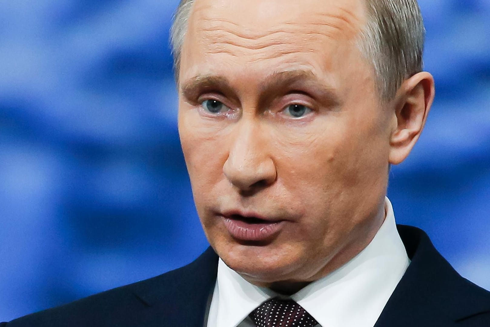 Wladimir Putin setzt im Verhältnis zu USA und EU plötzlich auf versöhnliche Töne.