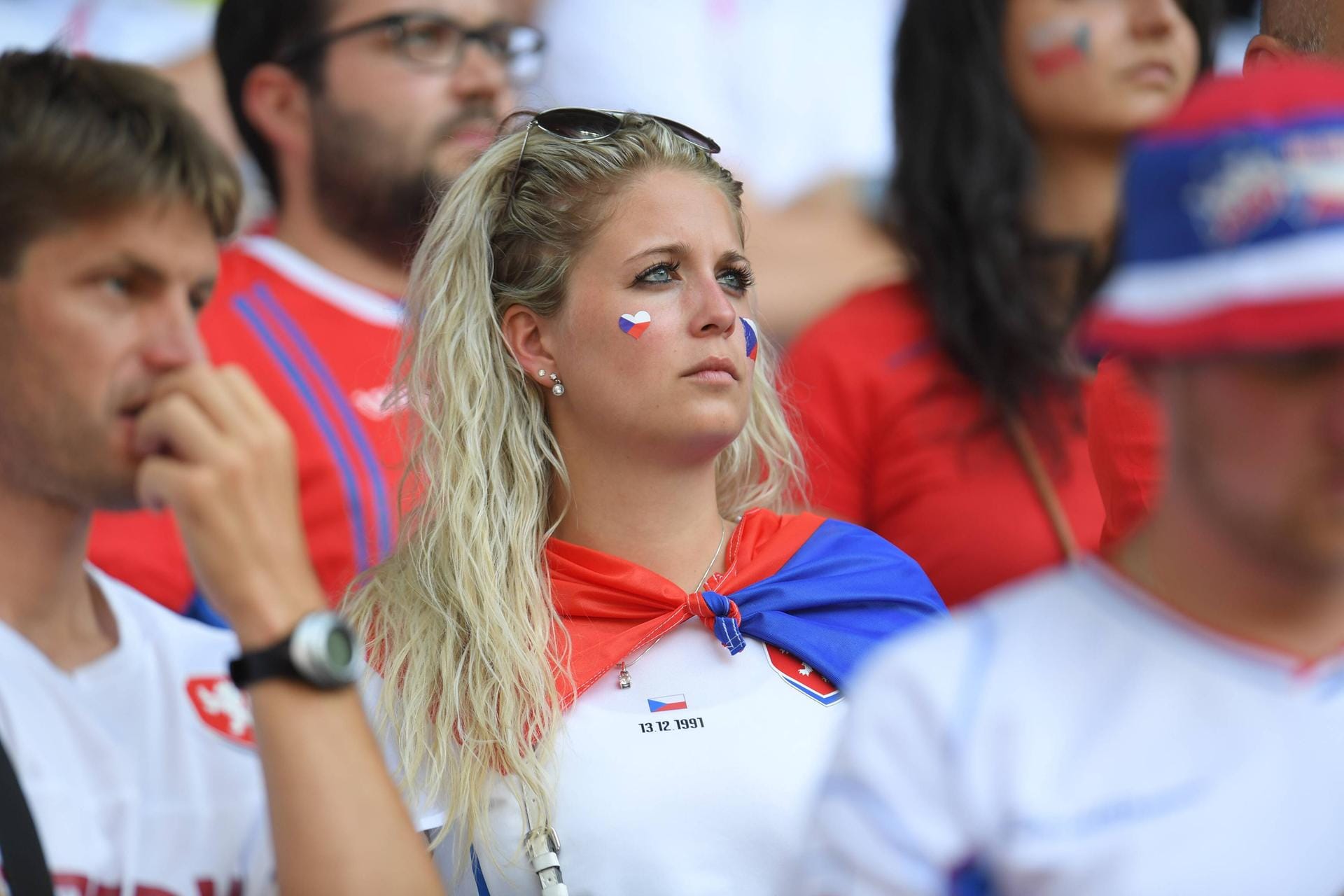 Blonde Schönheit: Auch der kroatische Gegner hatte einiges zu bieten - nicht nur auf dem Platz, wie diese Tschechin beweist.