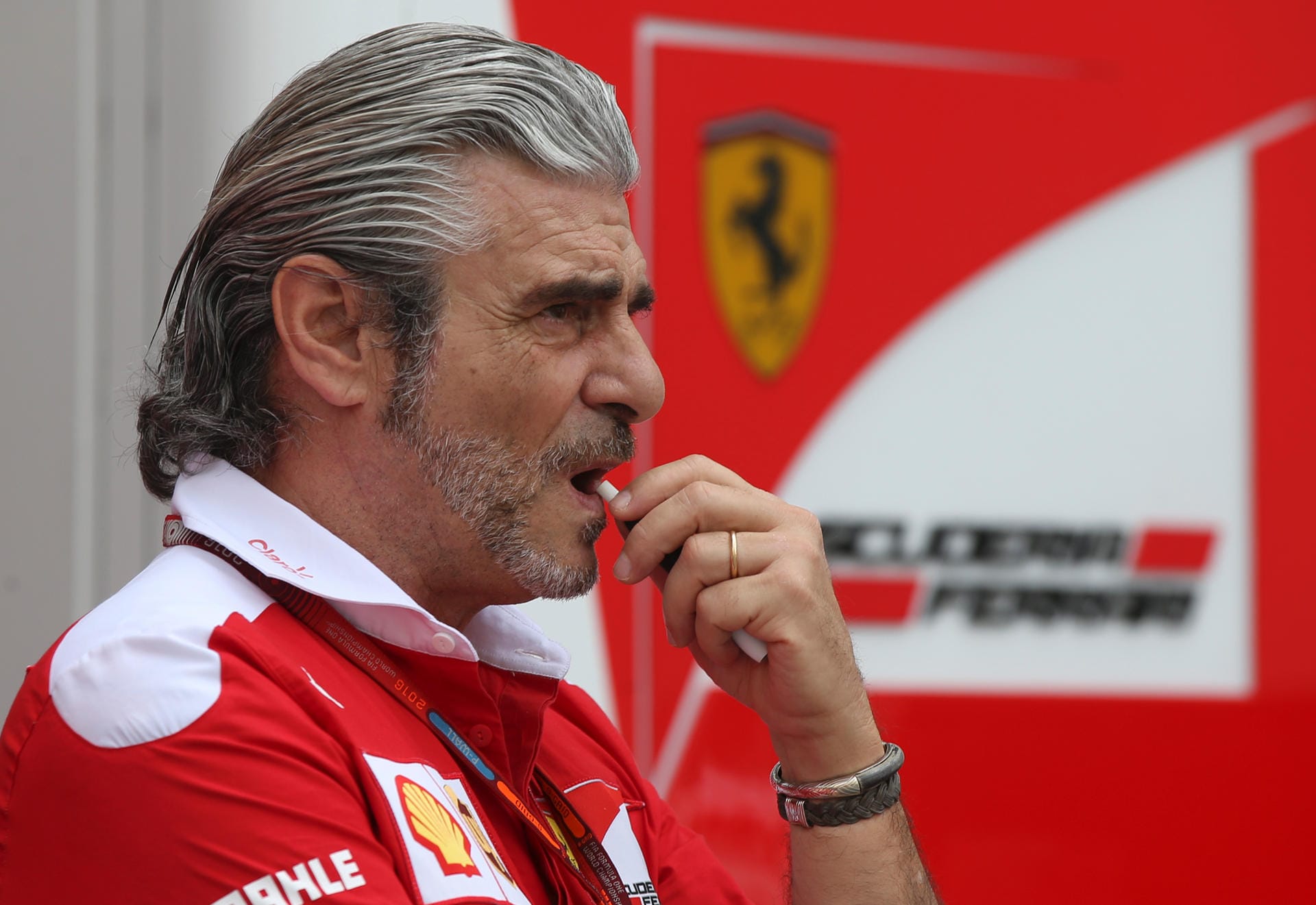 Nachdenklicher Blick: Ferrari-Teamchef Maurizio Arrivabene nach dem Qualifying.