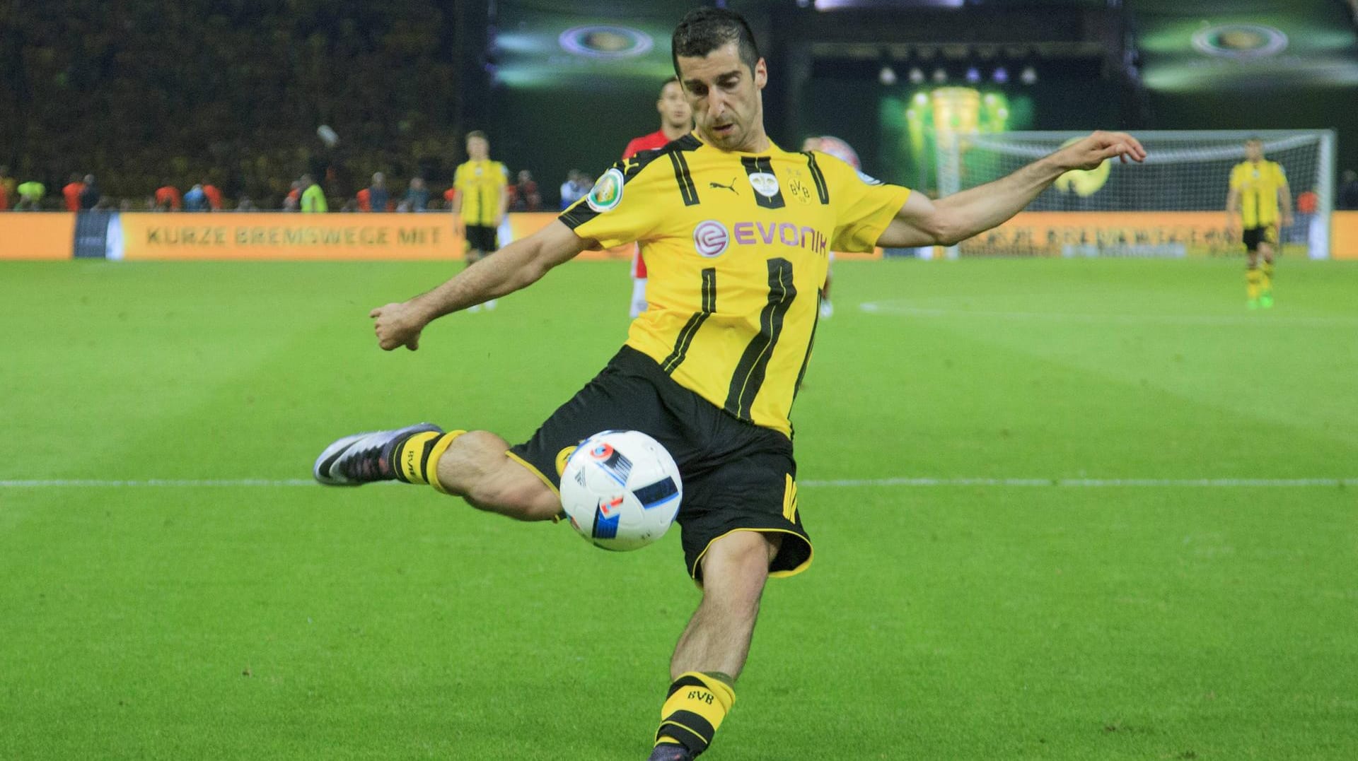 Henrikh Mchitarjan ist Leistungsträger bei Borussia Dortmund. Henrikh Mchitarjan ist Leistungsträger bei Borussia Dortmund.