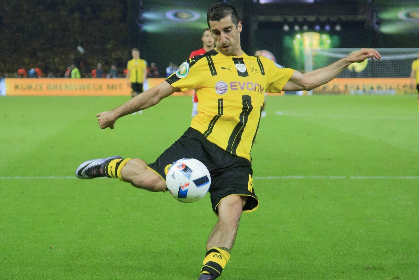 Henrikh Mchitarjan ist Leistungsträger bei Borussia Dortmund.