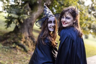 Eine Verkleidung als Hexe ist für Halloween oder Fasching eine tolle Idee.