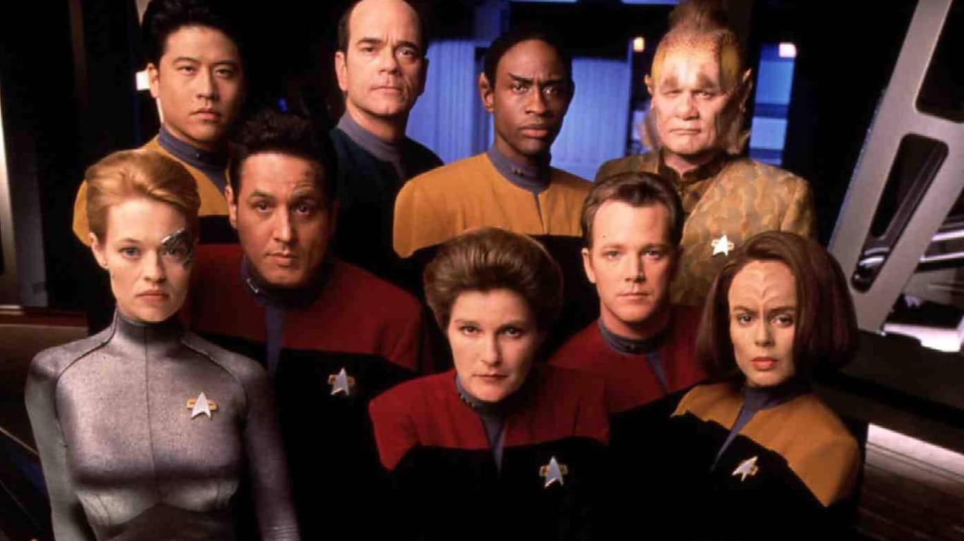 Die Crew des Raumschiffs "Voyager".