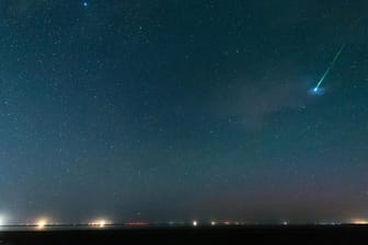 Die Sternschnuppen kann man in der zweiten Julihälfte nach Mitternacht gut beobachten.