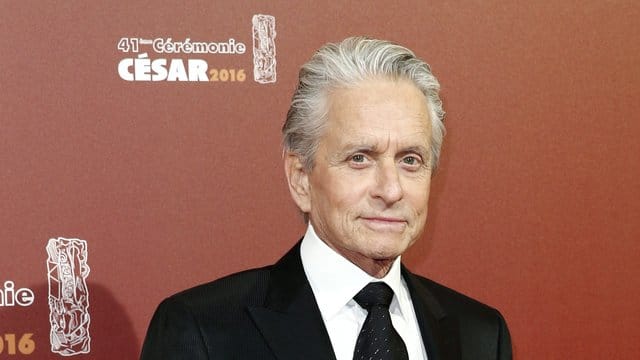 Für sein Remake von "Honig im Kopf" kann Til Schweiger auf Hollywood-Star Michael Douglas bauen.