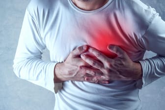 Ein Herzinfarkt kommt meist plötzlich. Mit einem neuen Test lässt sich das Risiko erkennen.