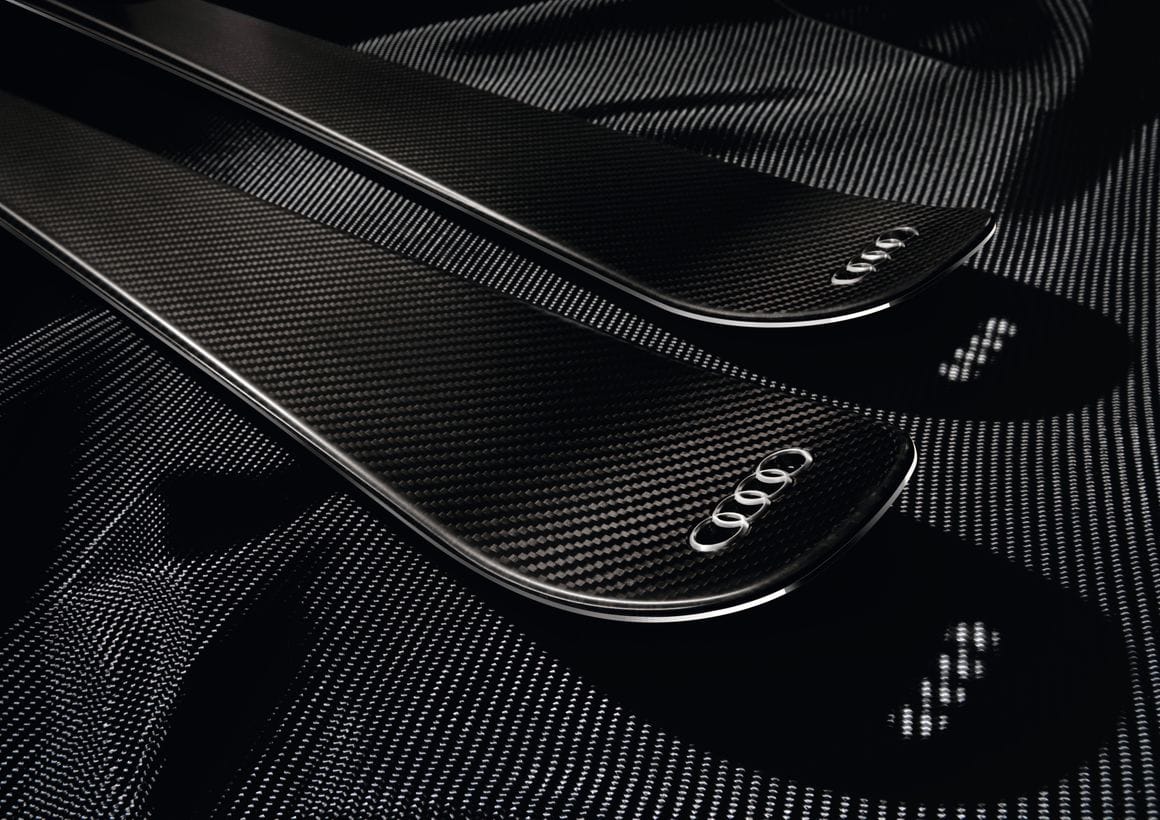 Skier aus Carbon sind extrem leicht, stabil und bieten beste Fahreigenschaften – wie hier das edle Modell von Audi.