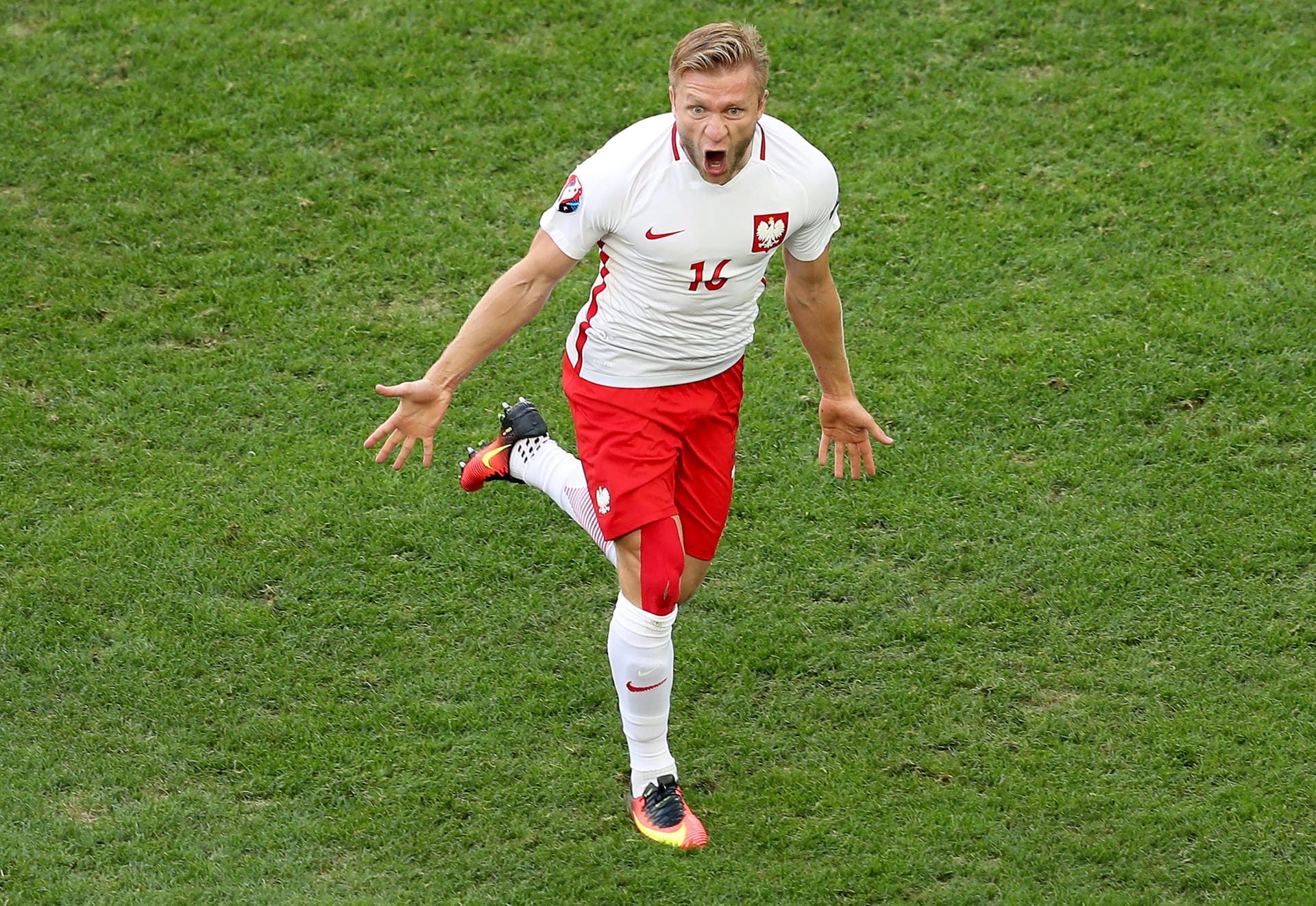 Dafür erlöst der eingewechselte Jakub Blaszczykowski das polnische Team mit seinem Siegtreffer zum 1:0.