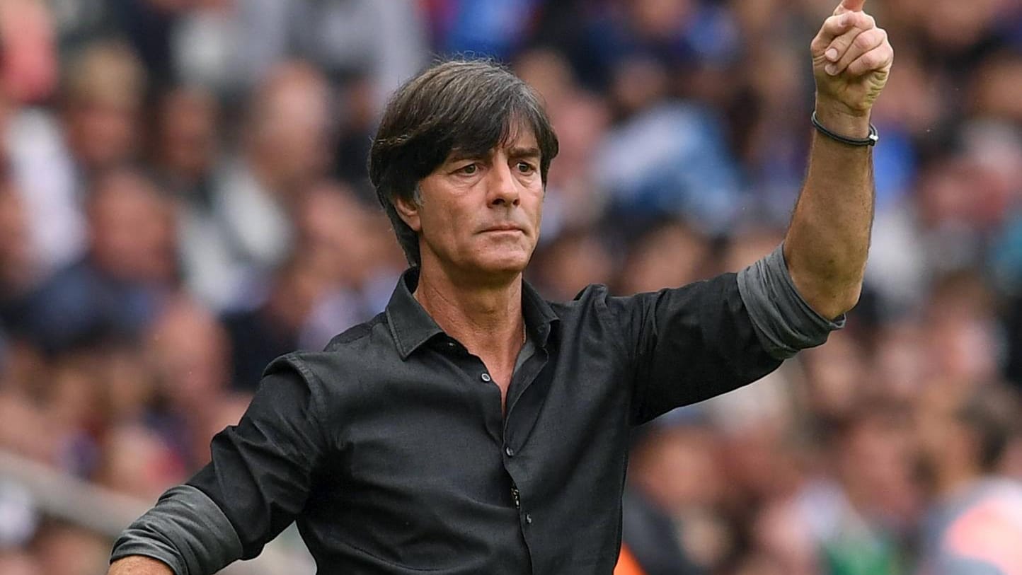 Joachim Löw wird mit seinem Team auf dem Weg ins Finale namhafte Gegner ausschalten müssen. Joachim Löw wird mit seinem Team auf dem Weg ins Finale namhafte Gegner ausschalten müssen.