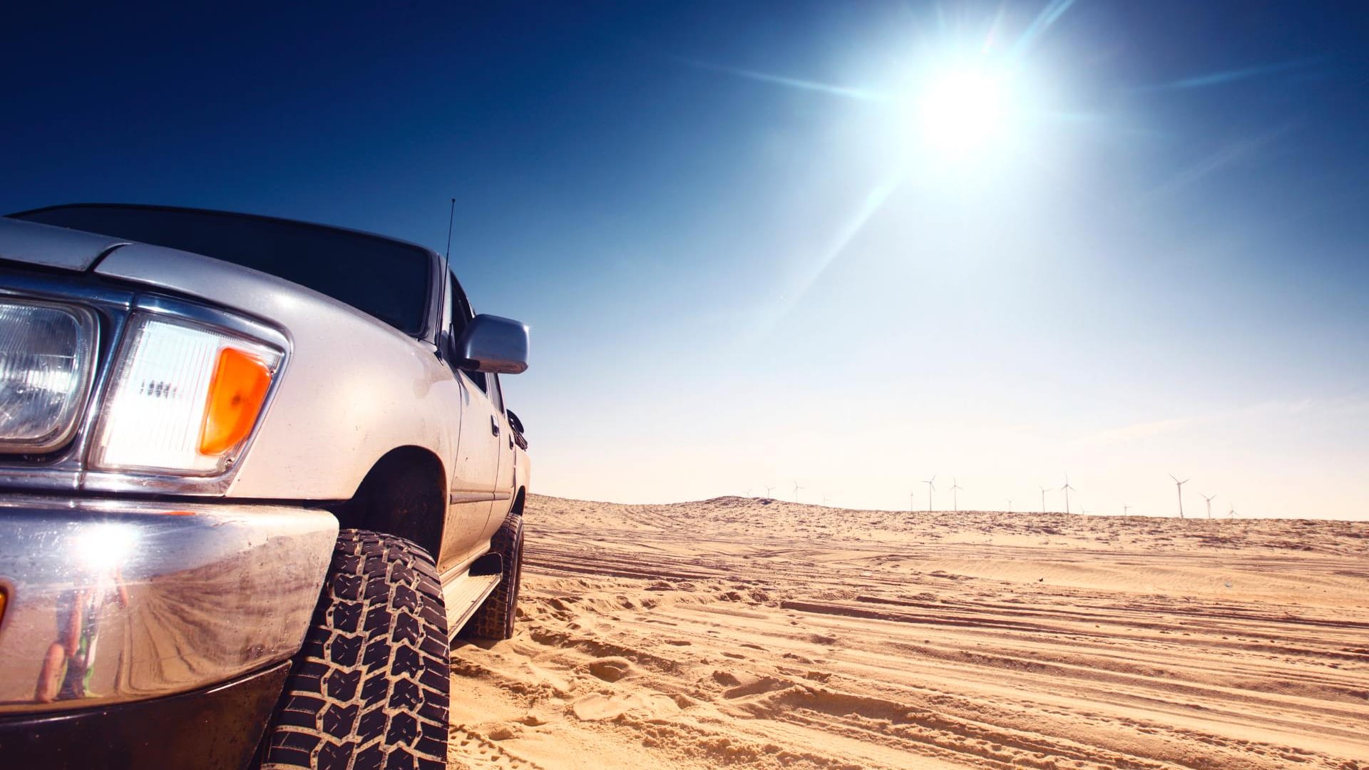 Sonnenschutz im Auto ist bei Ausflügen im Sommer besondern wichtig.