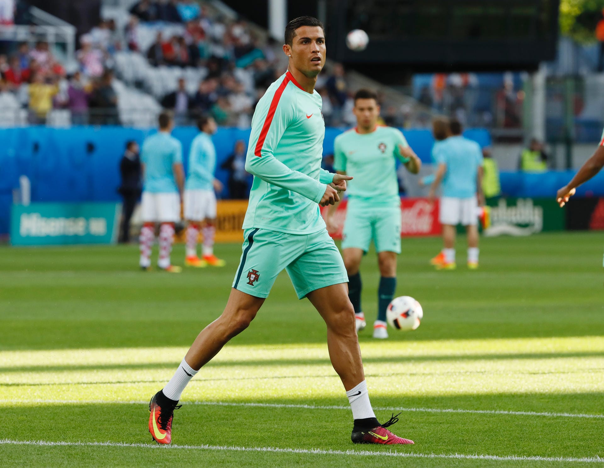 Natürlich wird auch bei dieser Partie wieder Portugals Superstar Cristiano Ronaldo im Fokus stehen - ohne seine beiden Treffer und eine Torvorlage beim 3:3 gegen Ungarn wären die Iberer längst ausgeschieden.