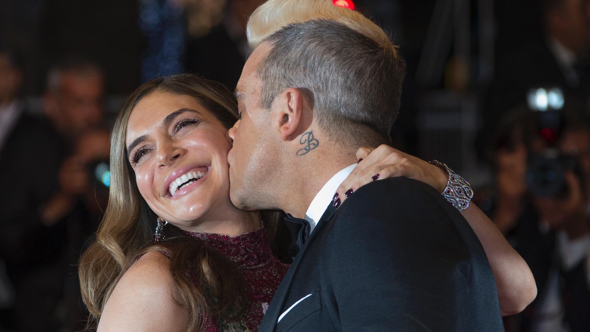 Robbie Williams und Ayda Field sind seit fast sechs Jahren glücklich verheiratete und haben zwei Kinder. Robbie Williams und Ayda Field sind seit fast sechs Jahren glücklich verheiratete und haben zwei Kinder.