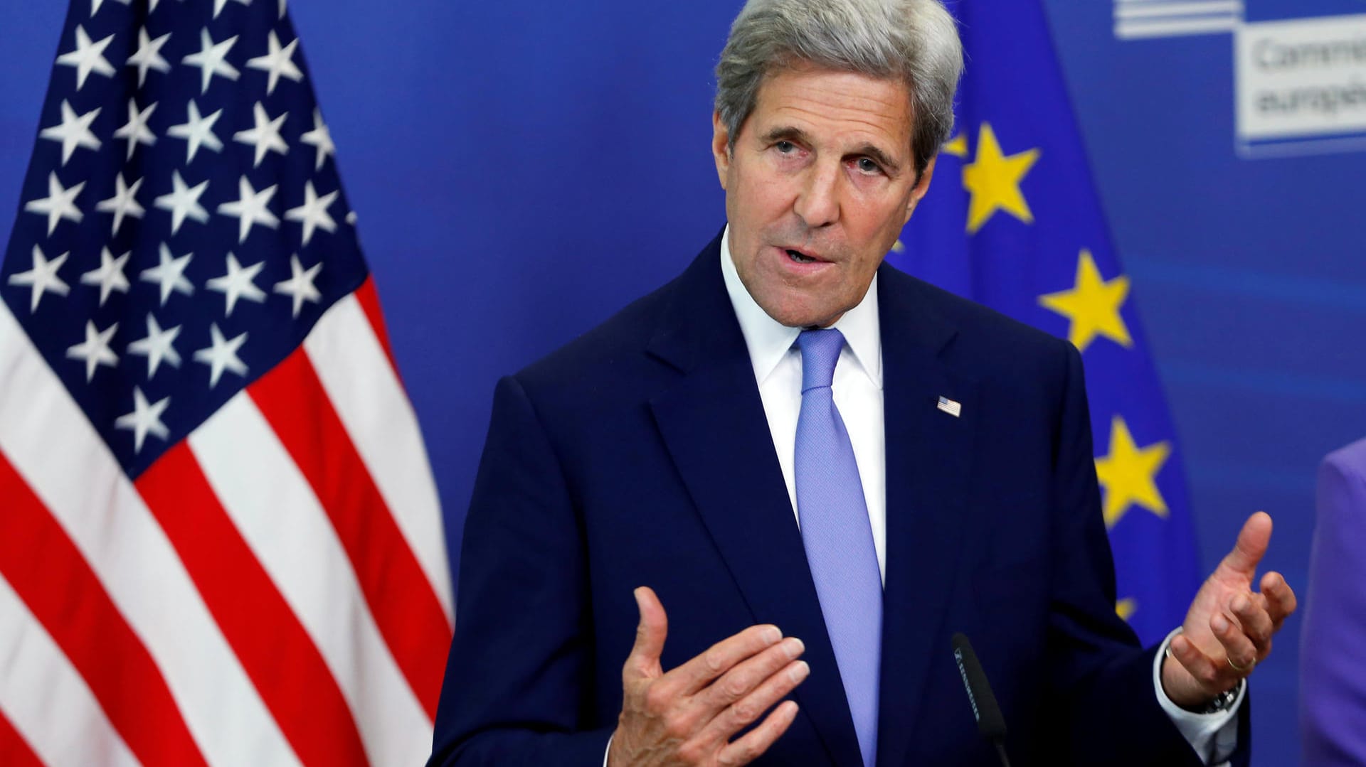 US-Außenminister John Kerry bei seinem kurzfristig angesetzten Aufenthalt in Brüssel: "Nicht den Kopf verlieren." US-Außenminister John Kerry bei seinem kurzfristig angesetzten Aufenthalt in Brüssel: "Nicht den Kopf verlieren."