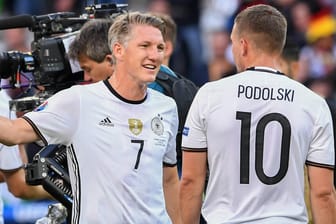 Zum letzten Mal gemeinsam für Deutschland? Bastian Schweinsteiger (li.) und Lukas Podolski im Spiel gegen die Slowakei.
