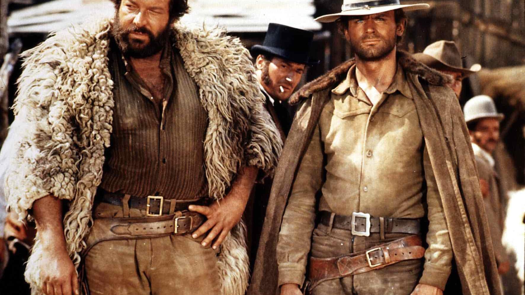 Von seinen mehr als 120 Filmen machte Bud Spencer nur 17 gemeinsam mit Terence Hill - dennoch wurden die beiden Haudegen vor allem als Duo weltberühmt. Hier sind sie gemeinsam als Der Kleine (Bambino) und Der müde Joe (Trinità) in "Die rechte und die linke Hand des Teufels" aus dem Jahr 1970 zu sehen.