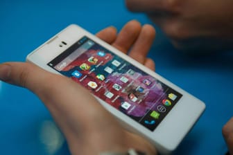 Kontakte vom alten auf das neue Smartphone lassen sich mit Google oder NFC schnell übertragen.
