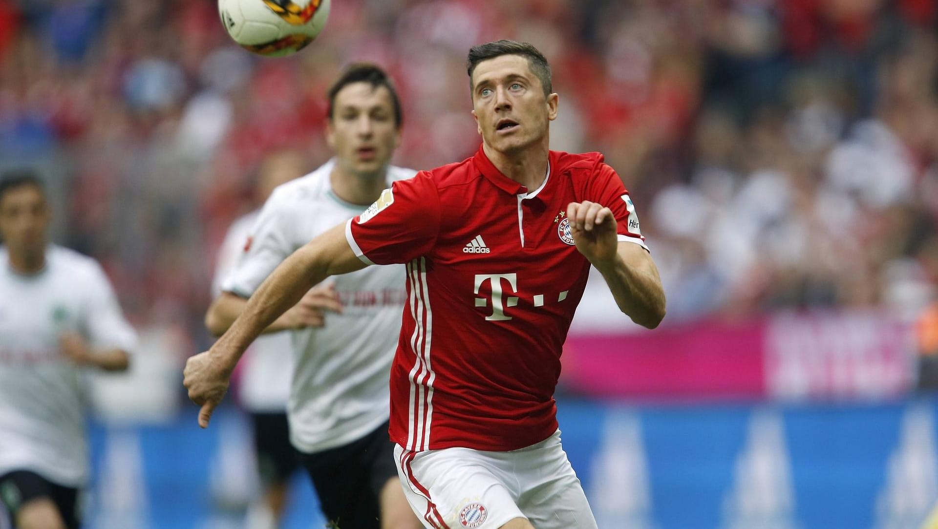 Der FC Bayern München um Robert Lewandowski ist erneut Top-Favorit auf die Meisterschaft.