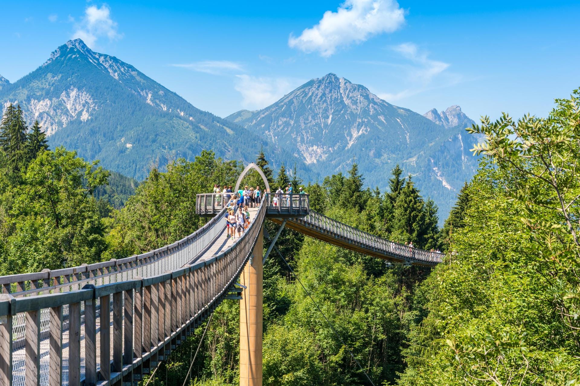 Der Baumkronenweg in Ziegelwies führt von Bayern nach Tirol in Österreich.