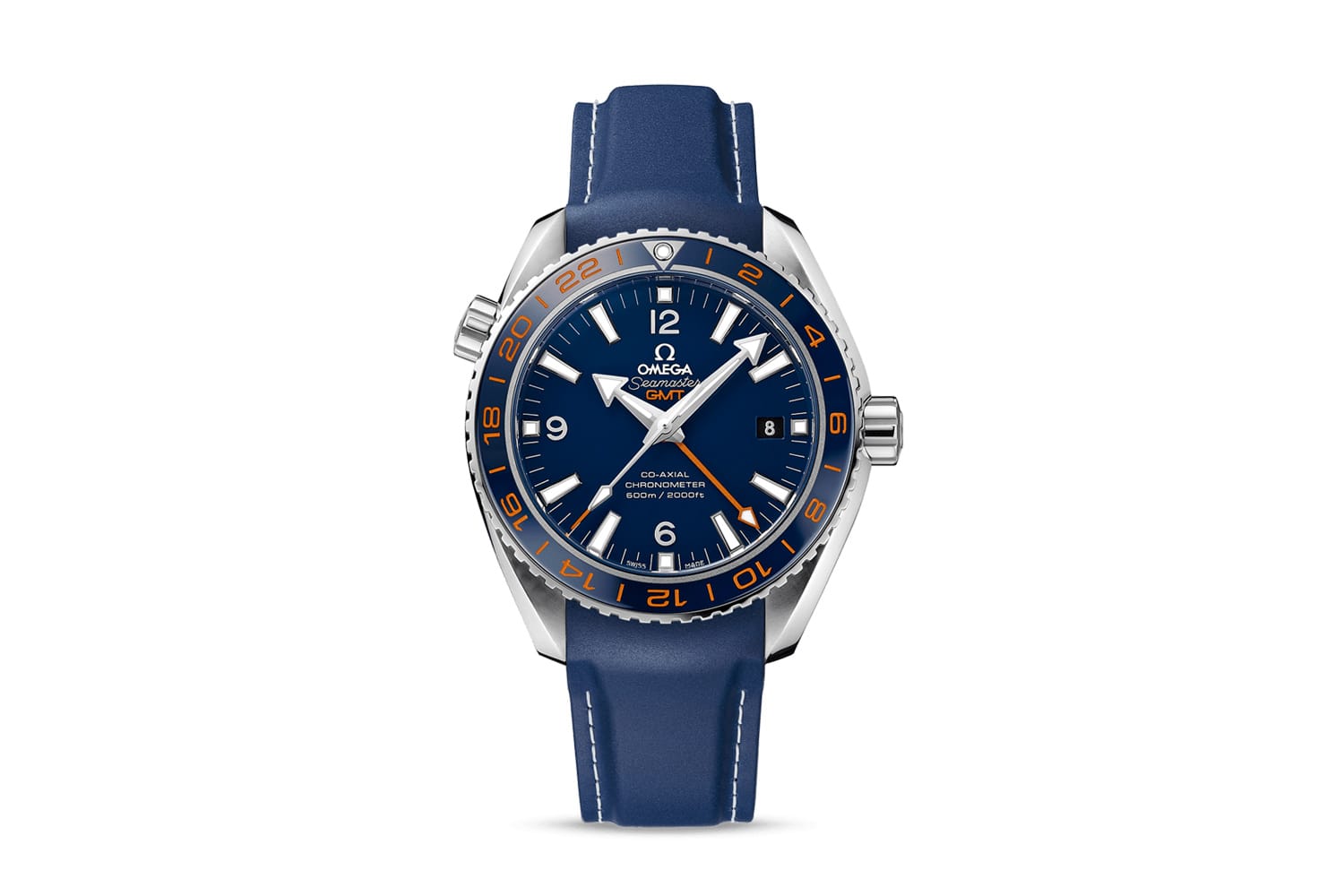 Für sportliche Weltumsegler bietet die Omega Seamaster Planet Ocean GMT (ab 5740 Euro) einen maritimen Look in dunklem Blau.