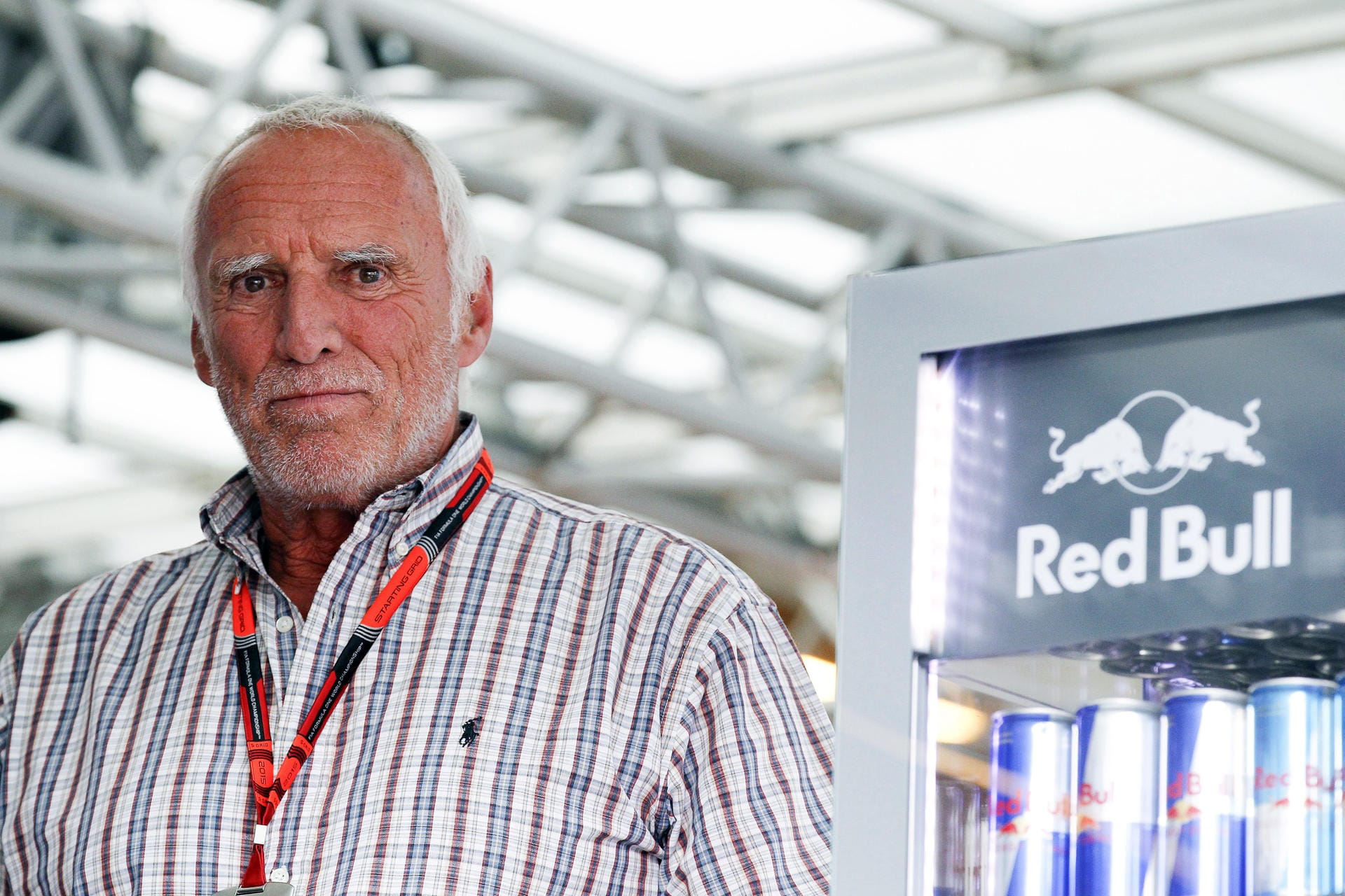 Chefsache: Auf der hauseigenen Rennstrecke lässt sich natürlich auch Red-Bull-Boss Dietrich Mateschitz blicken.