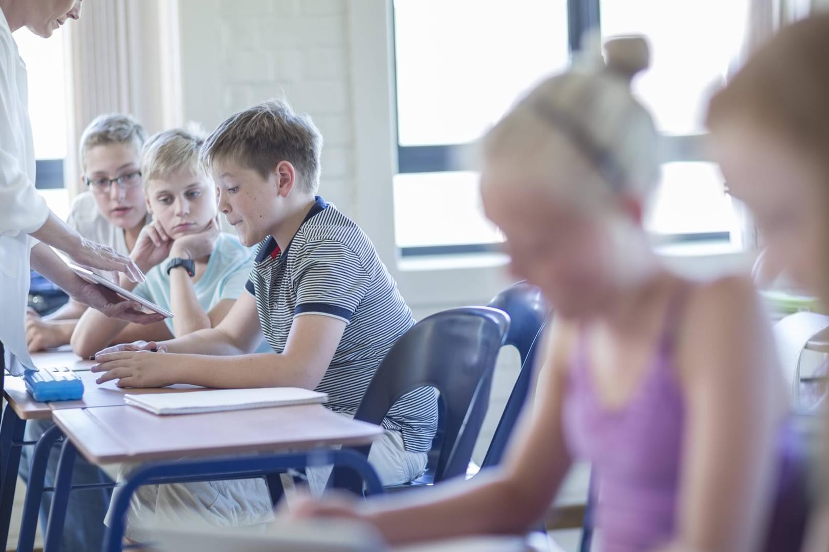 An der weiterführende Schule ändert sich für viele Kinder auch das Lernpensum. (Symbolfoto)