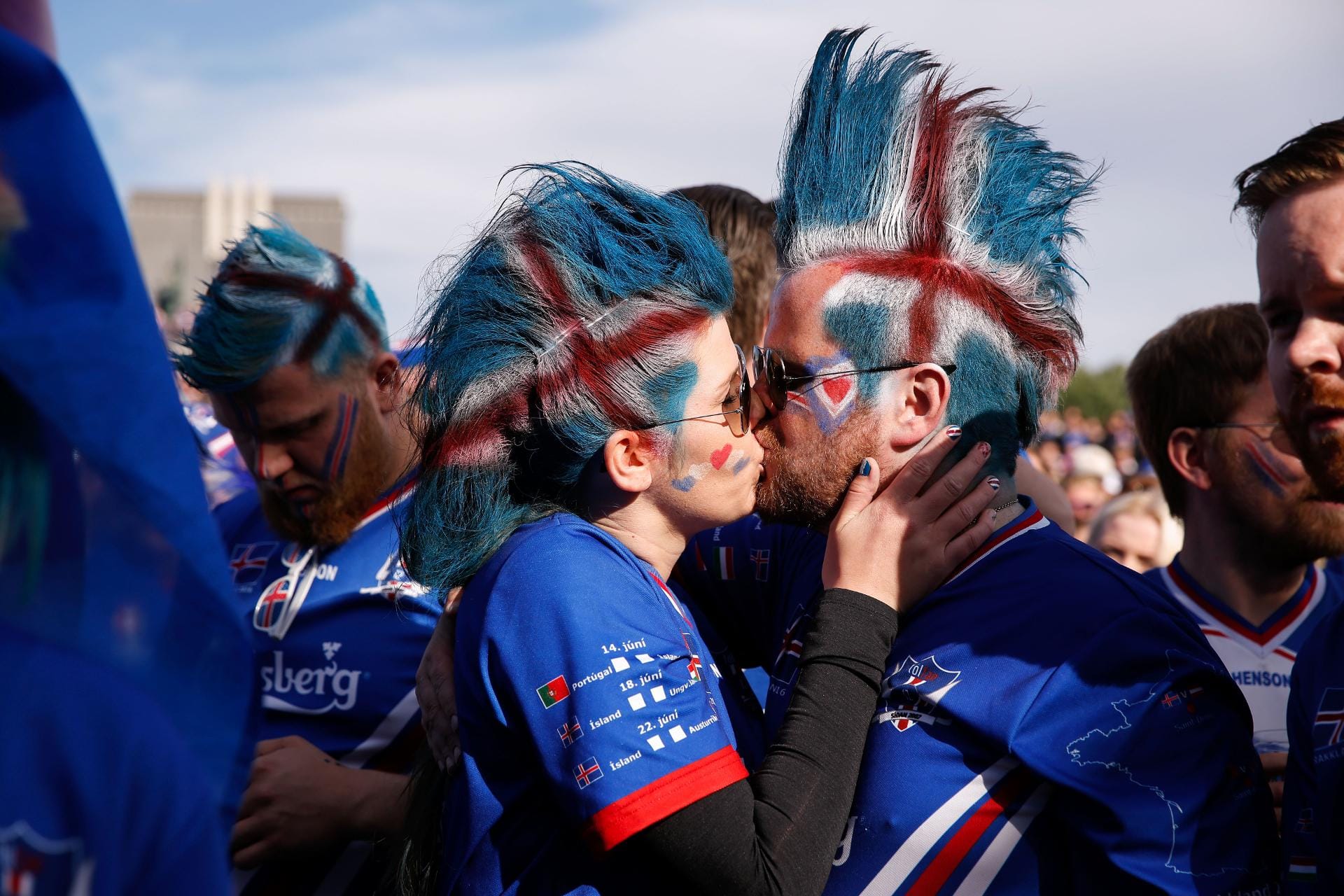 Diese beiden Isländer beweisen echte Fan-Liebe.