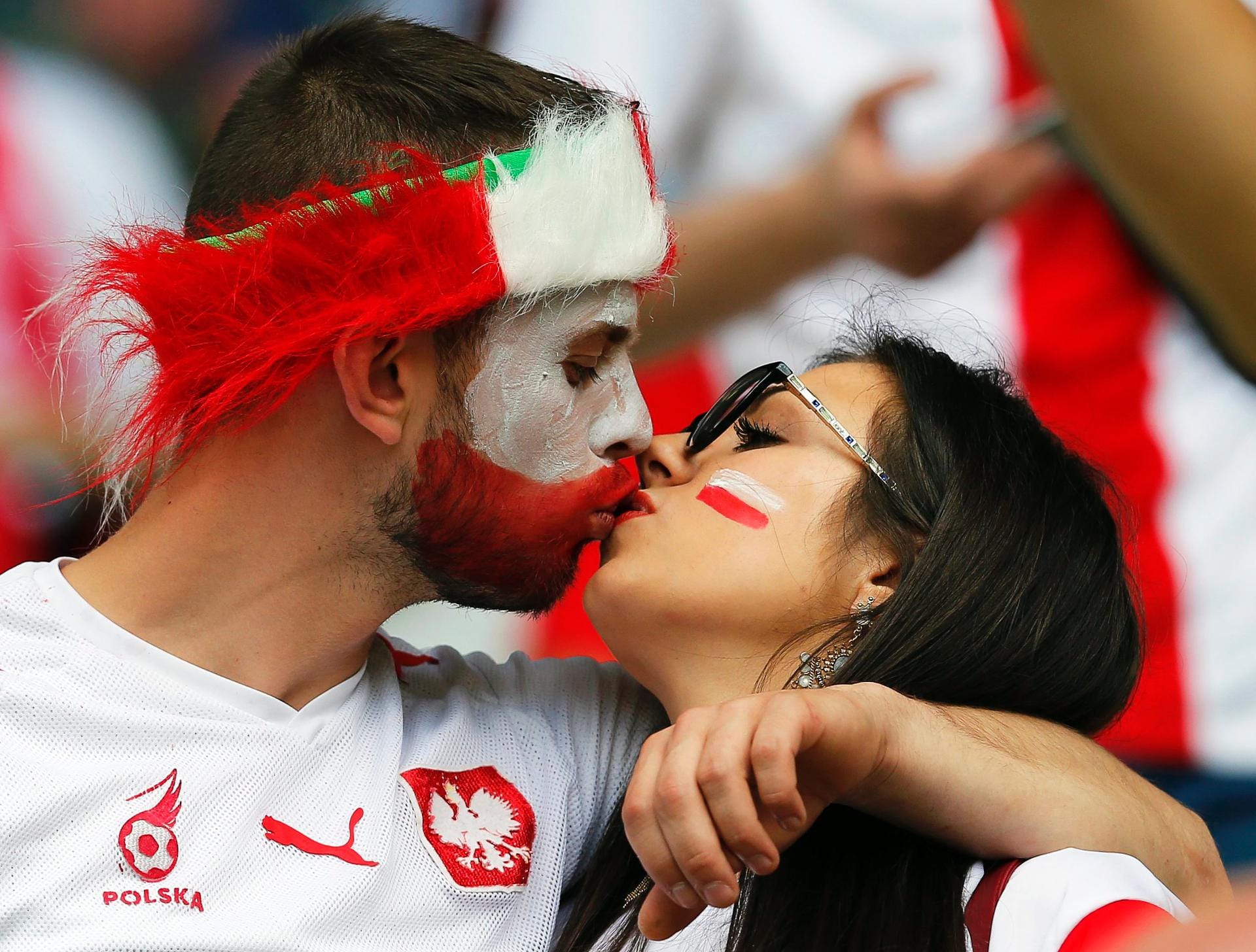 Lippenbekenntnis zweier polnischer Fans.