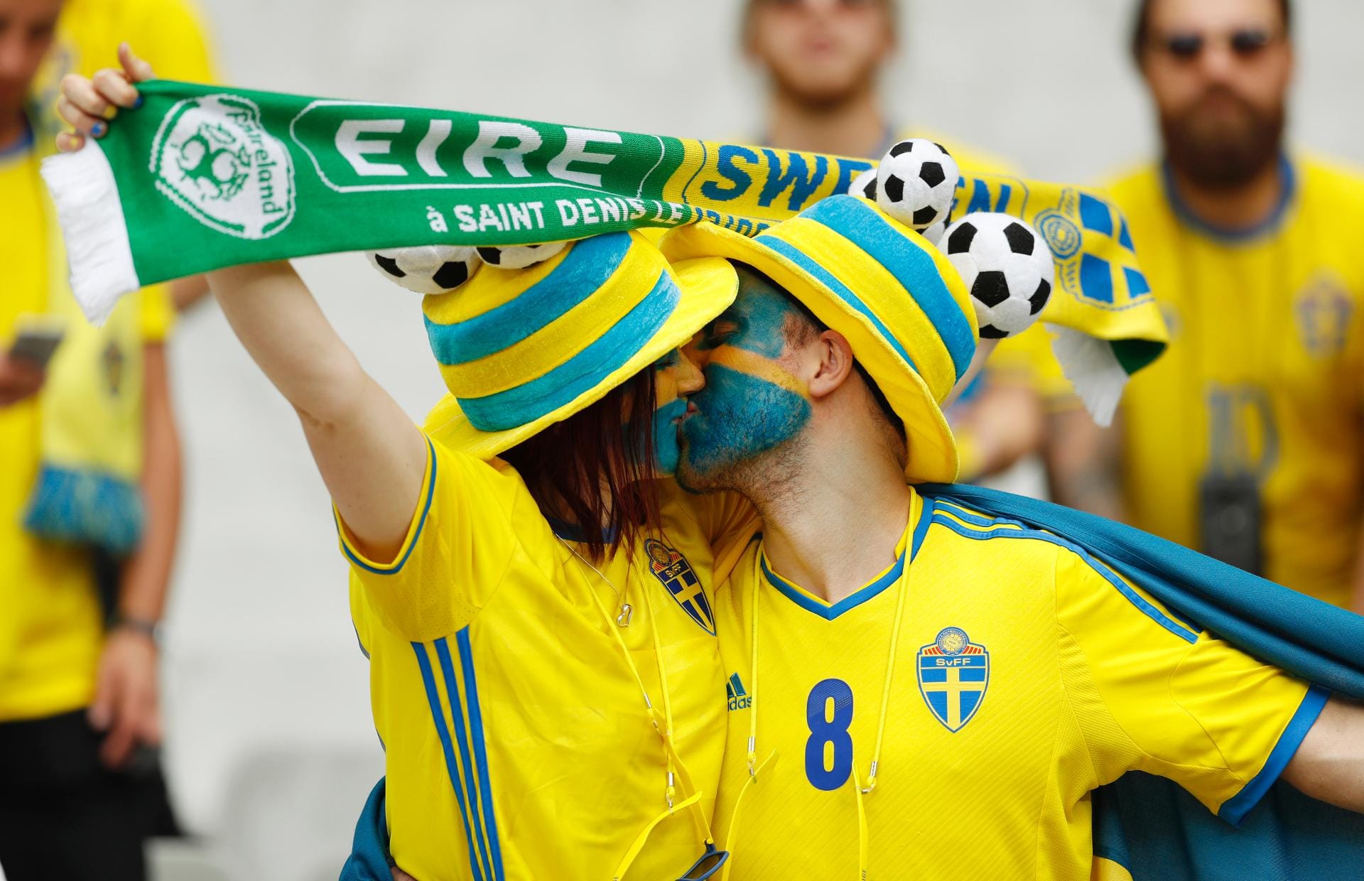 Die schwedischen Fans müssen nach dem Vorrundenaus ihrer Mannschaft zuhause weiterküssen.