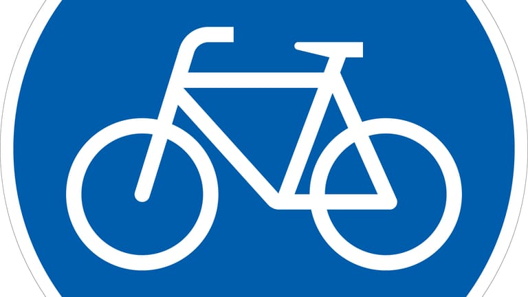 Radfahrer müssen bei diesem Zeichen einen Radweg benutzen.