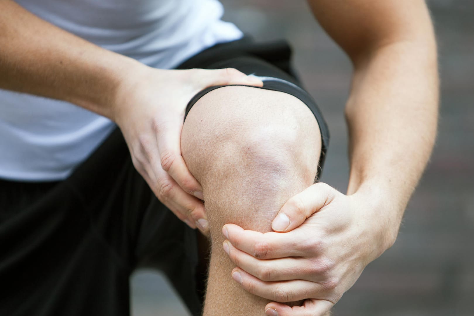 Holt man sich beim Sport Blessuren, hilft meist die PECH-Regel.