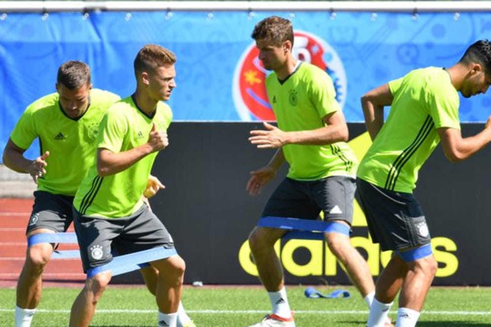 Das DFB-Team bereitet sich auf das Halbfinale gegen Frankreich vor.