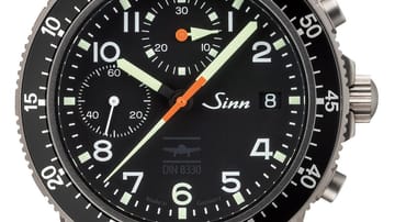 Von Uhrenbauer Sinn wurden drei neue Uhren gemäß der neuen DIN-Norm 8330 für Fliegeruhren zertifiziert. Für die 103 Ti IFR berechnet der Hersteller 2380 Euro (Version mit Lederarmband),